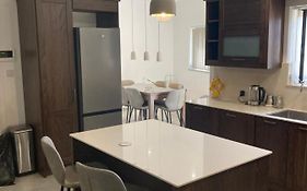 Dream Theatre Maisonette